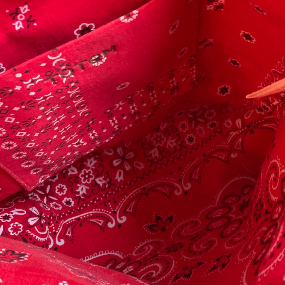 LAST CALL!! TOTEM SALVAGED Rose Hobo Bag with Studded Leather Handles - EUC - Picture 7 of 11